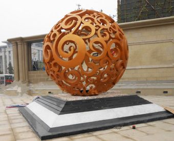 不銹鋼雕塑價(jià)格的影響因素有哪些？